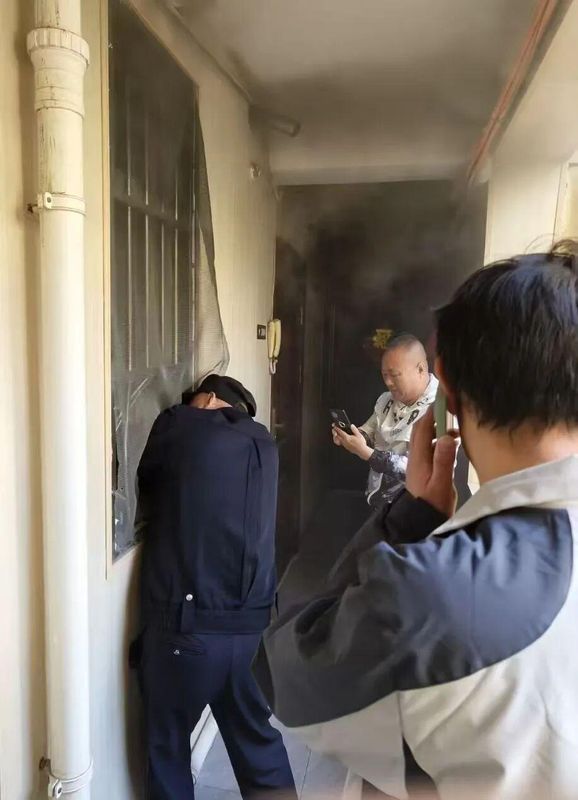  一场清晨的火灾，8分钟改变了一切：这个小区凭什么能全身而退？ 新闻 一场清晨的火灾，8分钟改变了一切：这个小区凭什么能全身而退？ 新闻 一场清晨的火灾，8分钟改变了一切：这个小区凭什么能全身而退？ 新闻